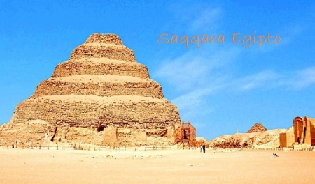 Pirámide Escalonada de Saqqara